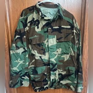 NWOT Vintage 1990’s style US Military Camouflage Jacket Size Medium